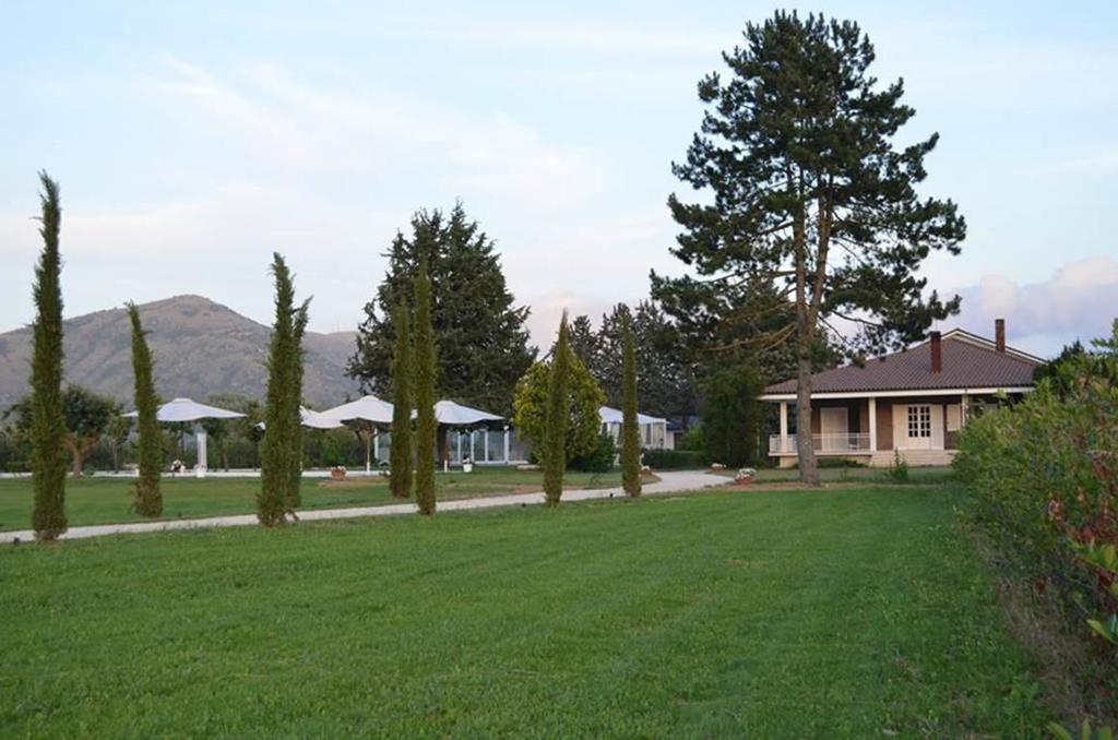 Agriturismo Villa Palentina Scurcola Marsicana Bagian luar foto